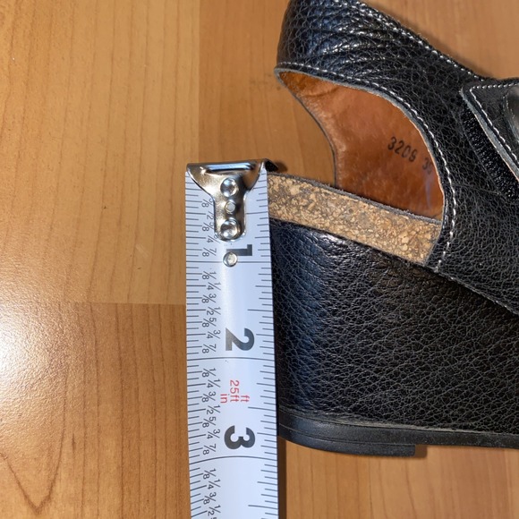Taos Carousel Sandals Size 39 (US 8.5)  Black Leather Wedge Ankle Strap Shoe - Picture 11 of 11